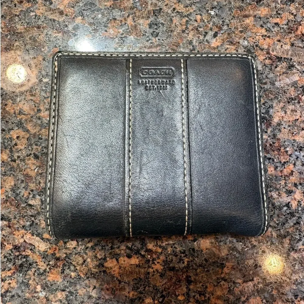 Vintage Coach Black Bifold Wallet Contrast Stitching w/Coin Compartment